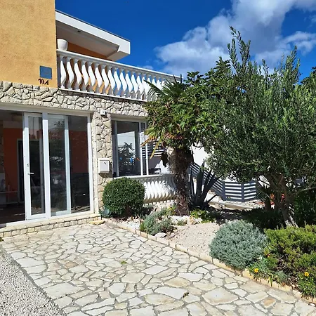 Apartment Comfortable In Vir, Sea And Mountain View, 35m² Vir