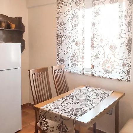 Comfortable In Vir, Sea And Mountain View, 35m²