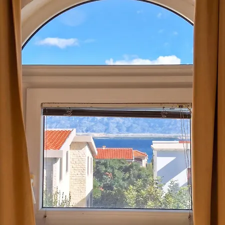 Comfortable In Vir, Sea And Mountain View, 35m² * Vir