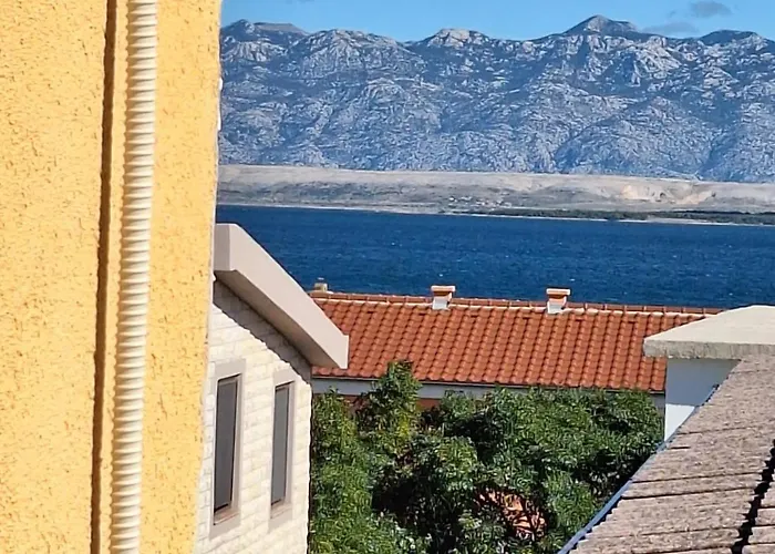 Comfortable In Vir, Sea And Mountain View, 35m² Apartment *